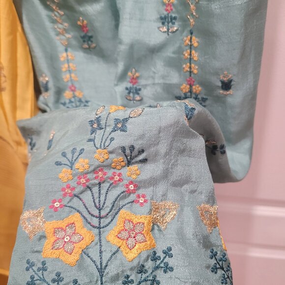 Indian Silk Salwar Kameez 3 pcs Set | Traditional Wear | Pakistani - Picture 3 of 9